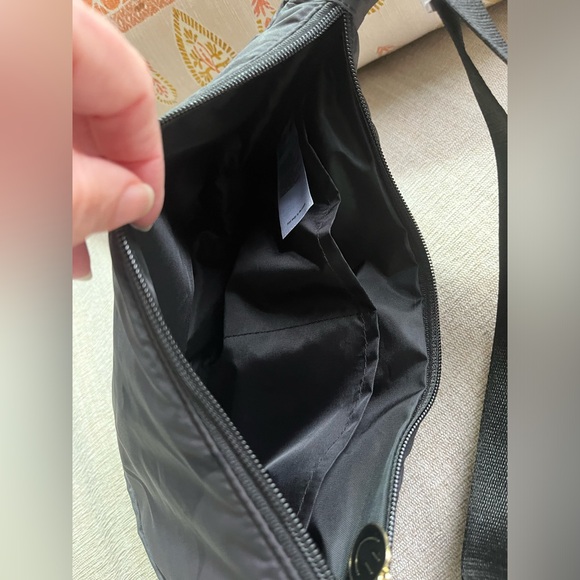 NWT UNIQLO x MARIMEKKO Printed Round Mini Crossbody in Dark Gray. - Picture 7 of 12